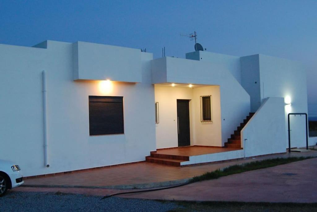 Cristelia Seafront & Pool Villa Lakhania Exteriér fotografie