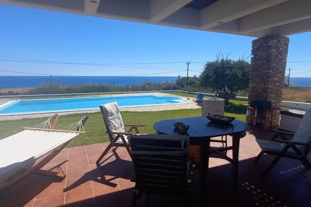 Cristelia Seafront & Pool Villa Lakhania Exteriér fotografie
