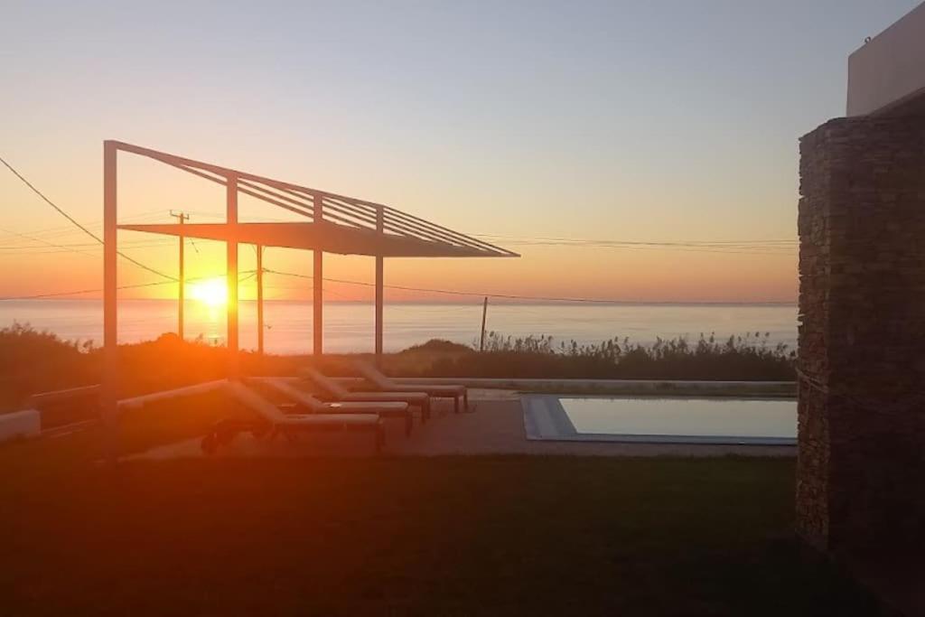 Cristelia Seafront & Pool Villa Lakhania Exteriér fotografie
