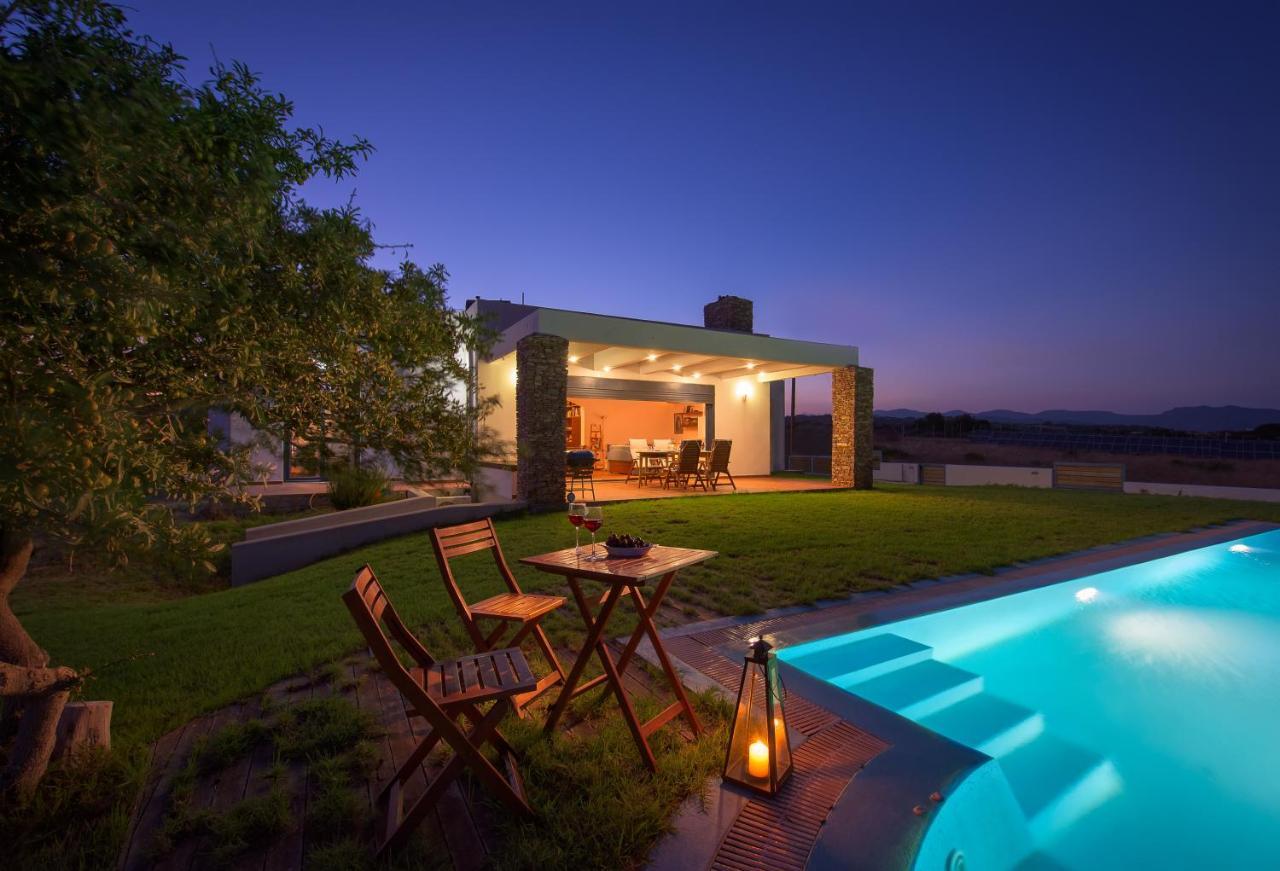 Cristelia Seafront & Pool Villa Lakhania Exteriér fotografie