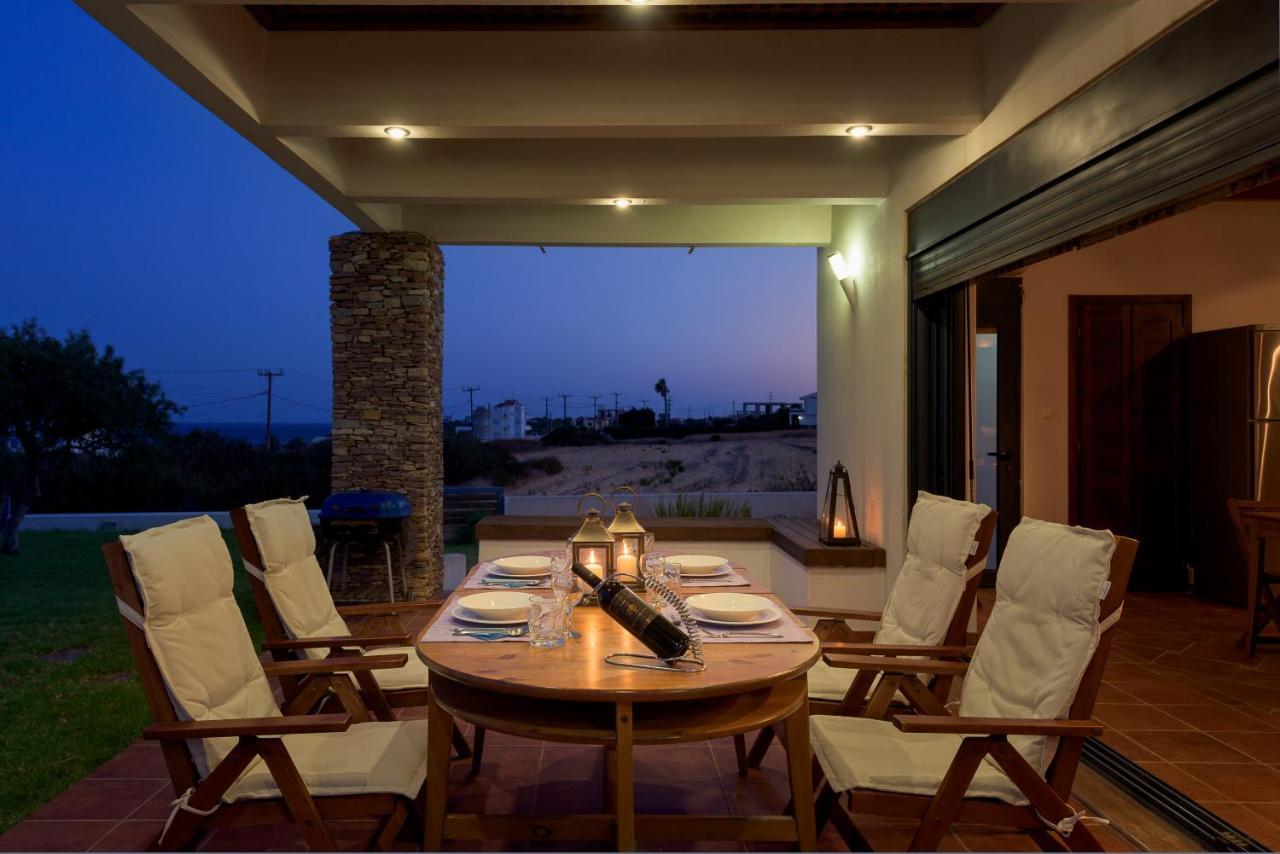 Cristelia Seafront & Pool Villa Lakhania Exteriér fotografie