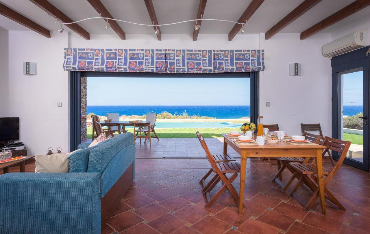 Cristelia Seafront & Pool Villa Lakhania Exteriér fotografie